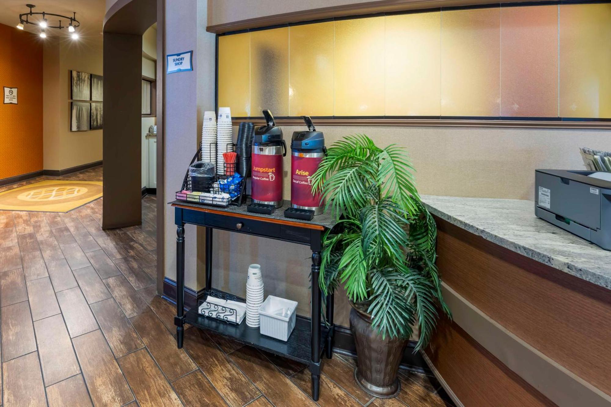 Best Western Plus Tupelo Inn & Suites Екстер'єр фото