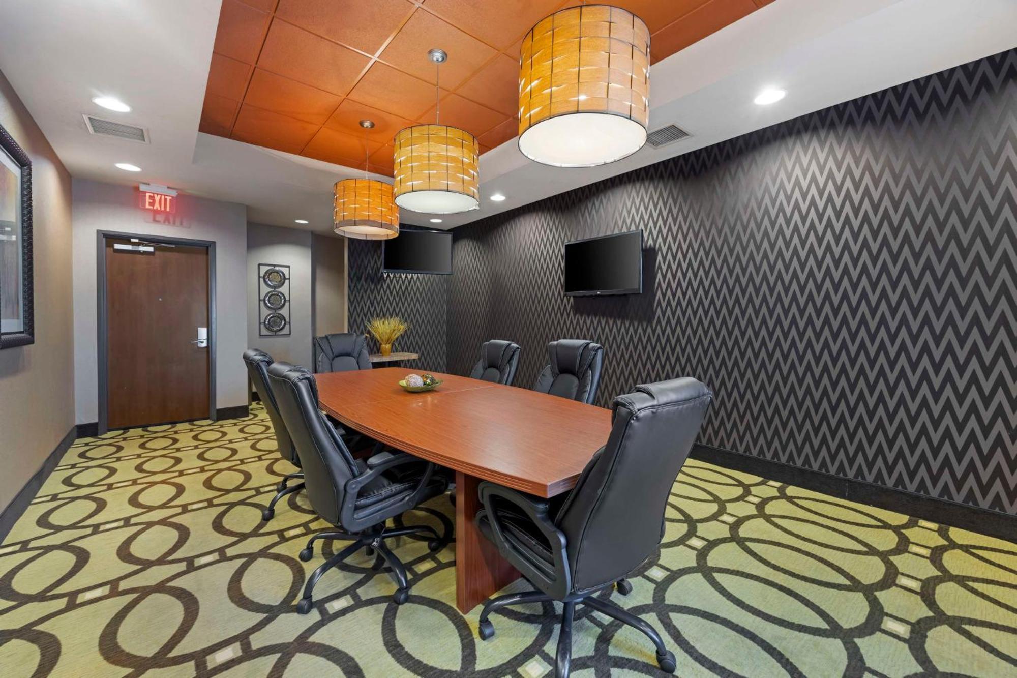 Best Western Plus Tupelo Inn & Suites Екстер'єр фото