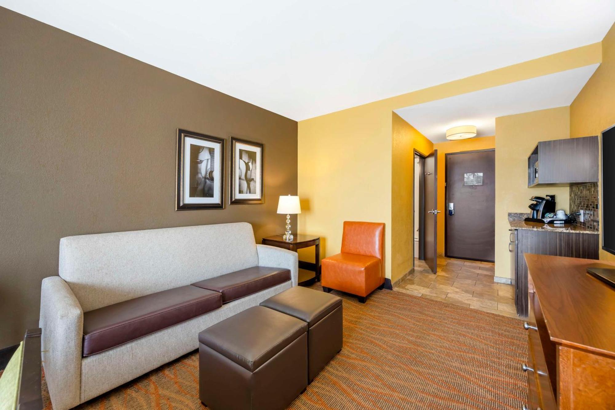 Best Western Plus Tupelo Inn & Suites Екстер'єр фото
