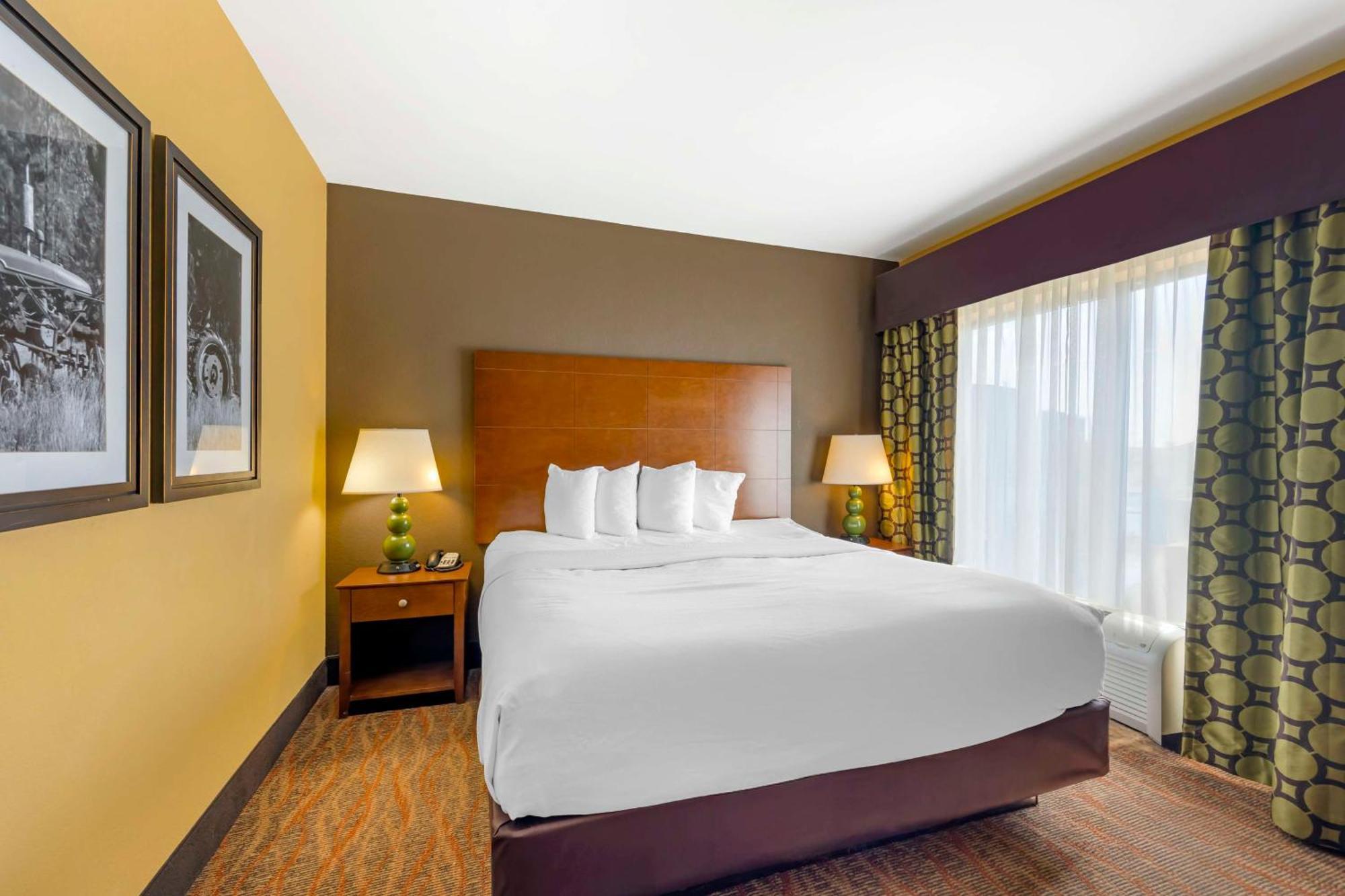 Best Western Plus Tupelo Inn & Suites Екстер'єр фото