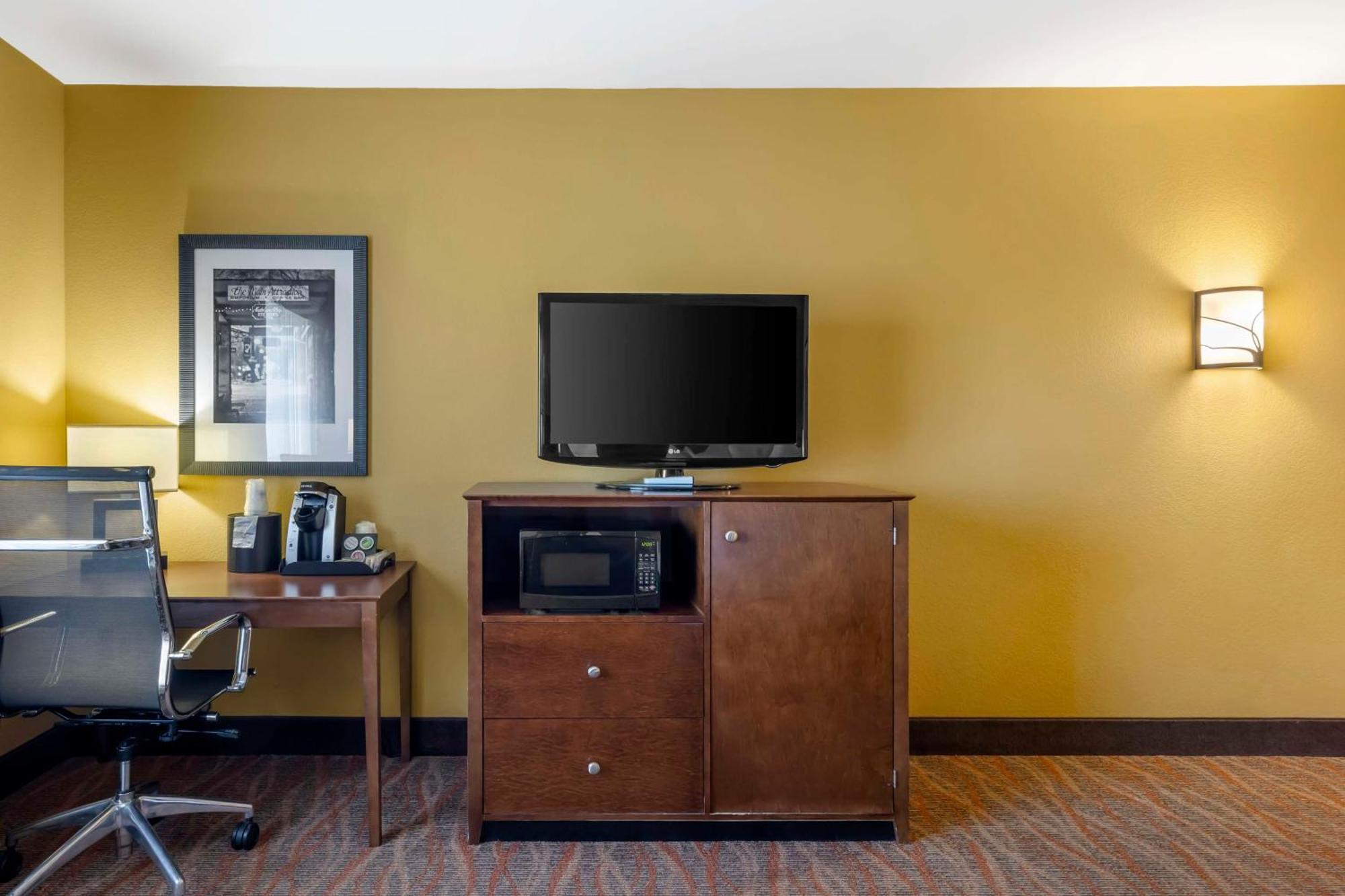 Best Western Plus Tupelo Inn & Suites Екстер'єр фото