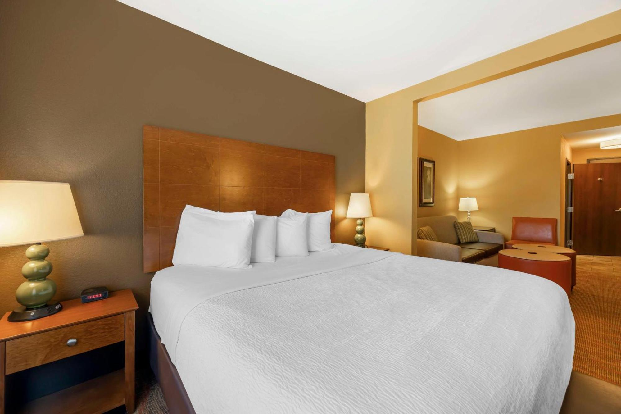 Best Western Plus Tupelo Inn & Suites Екстер'єр фото