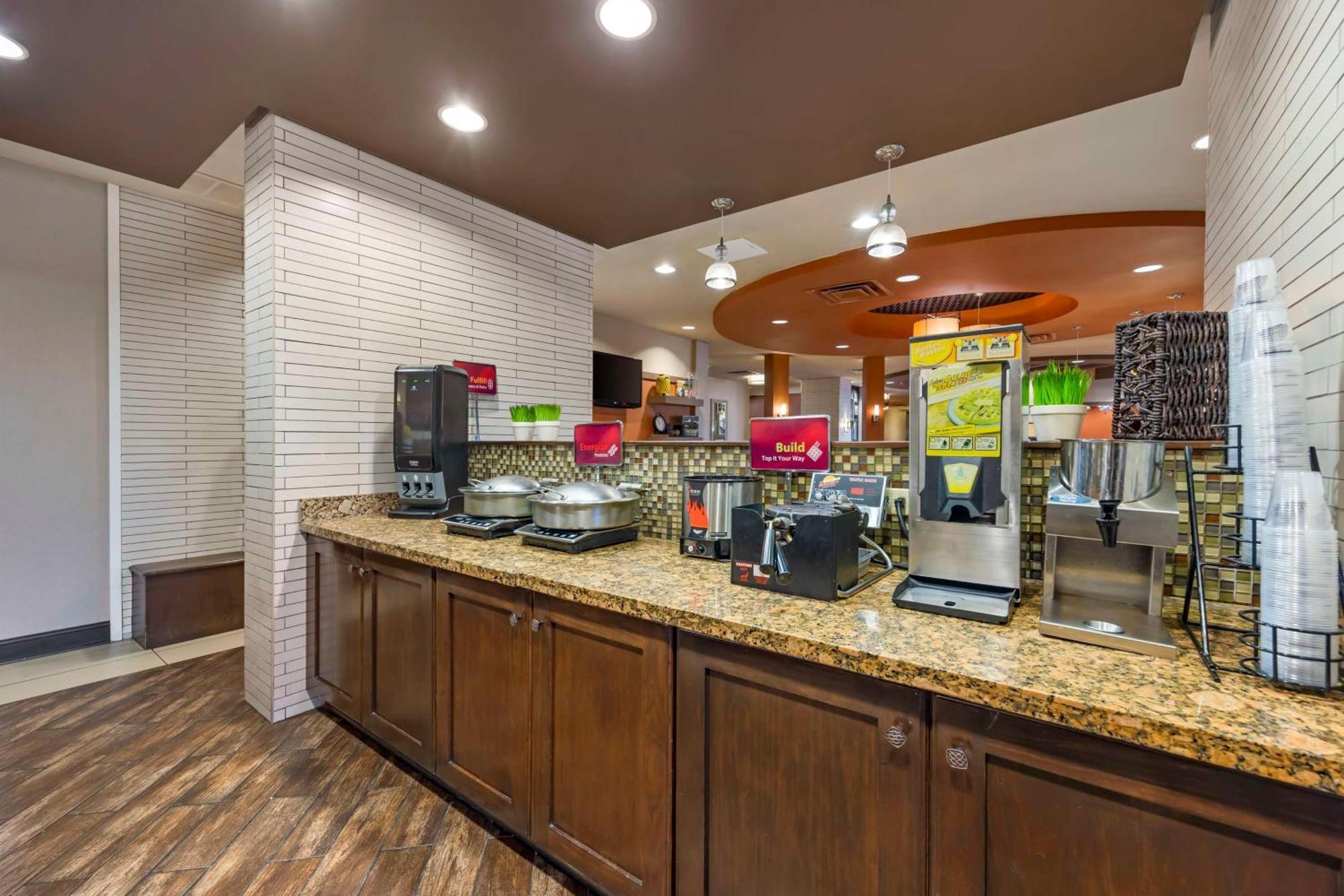 Best Western Plus Tupelo Inn & Suites Екстер'єр фото